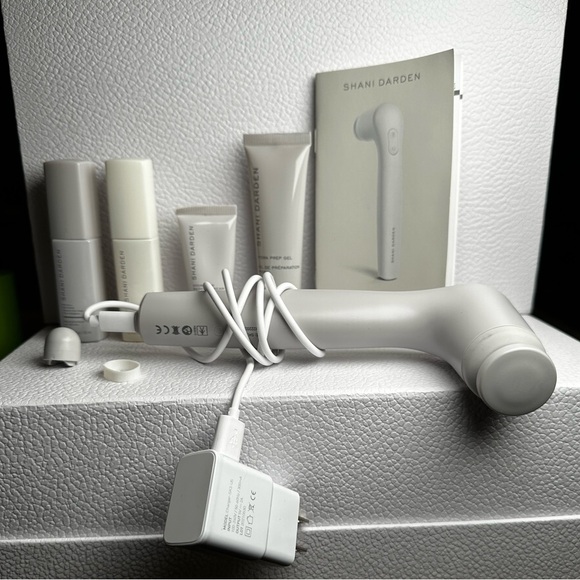 🆕 SHANI DARDEN- The Sculpt & Firm Travel Kit NIB - Picture 6 of 11